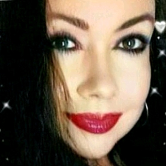 lindaholleywood